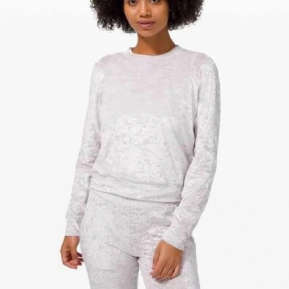 NWT Lululemon VELVET Set - Picture 5 of 6